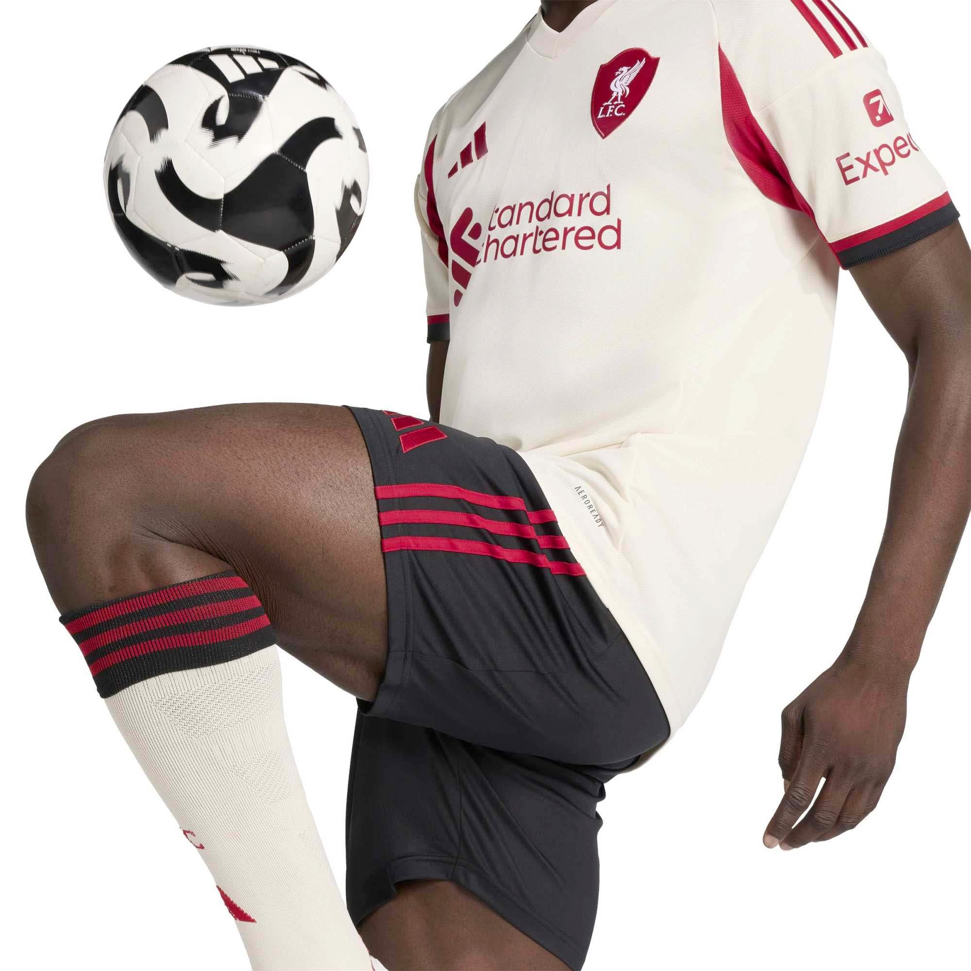 LFC_A_SHO_JY4233_BLACK_Image_5