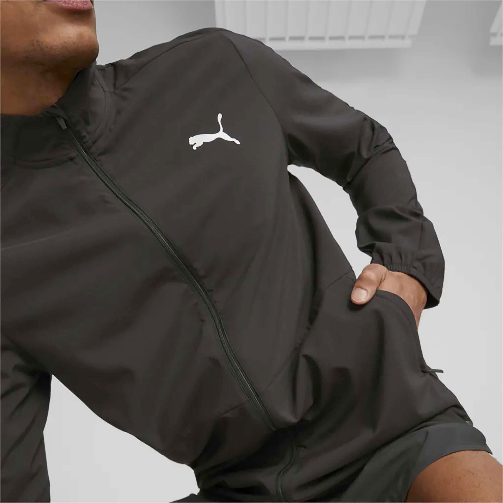 RUN_FAVORITE_WOVEN_JACKET_M_523155_01_Image_5