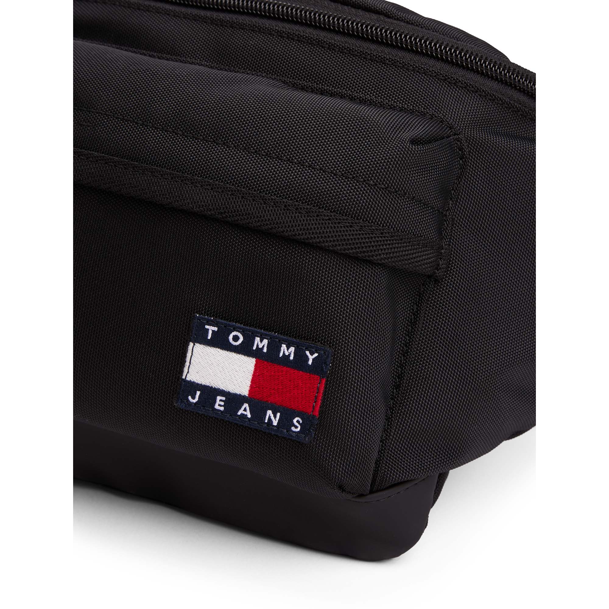 TJM_ESS_DAILY_BUMBAG_AM0AM13390_BDS_Image_4