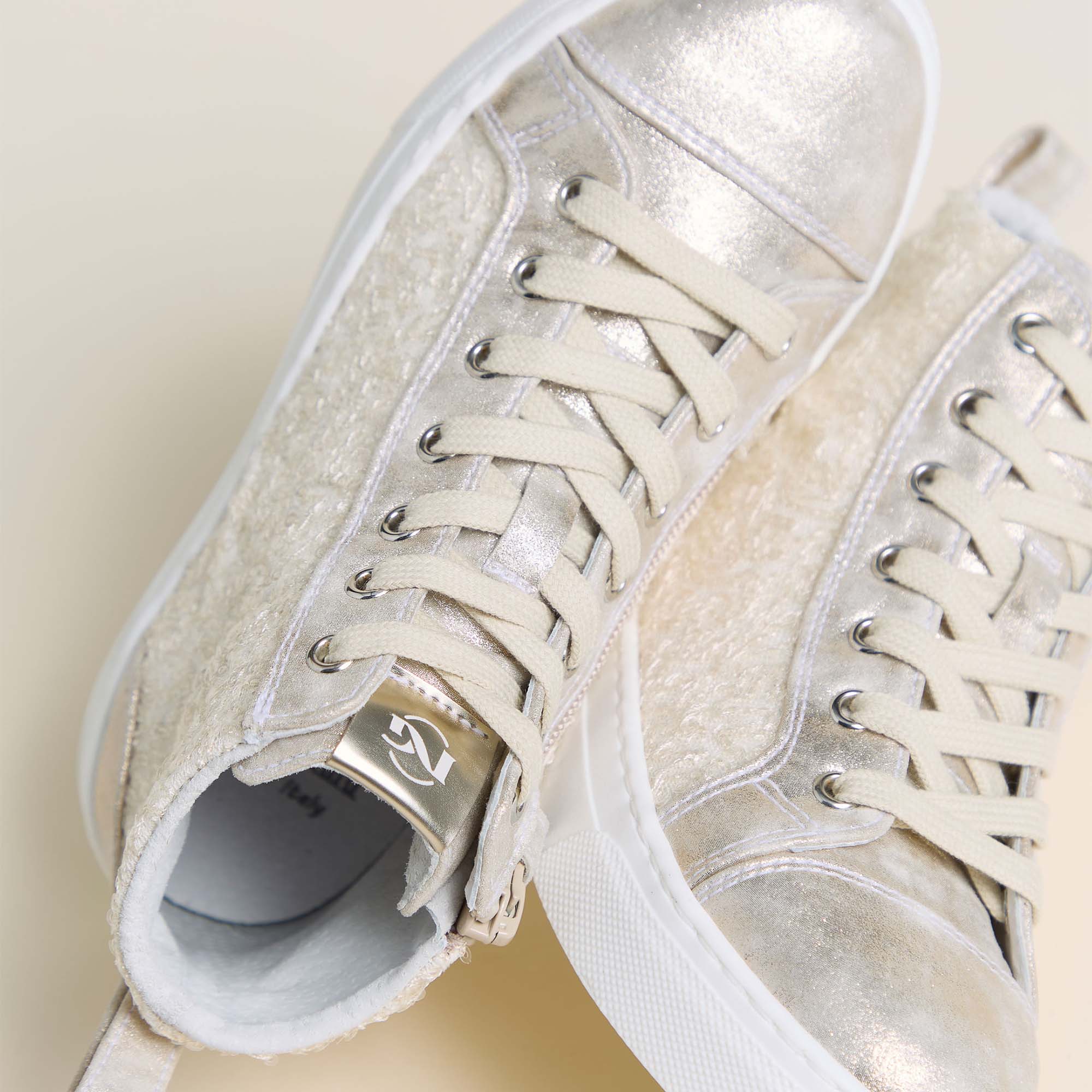 TSOLERO_5_TPAILLETTES_CHIC_22_TBRILL_6074_E533231F_415_Image_4