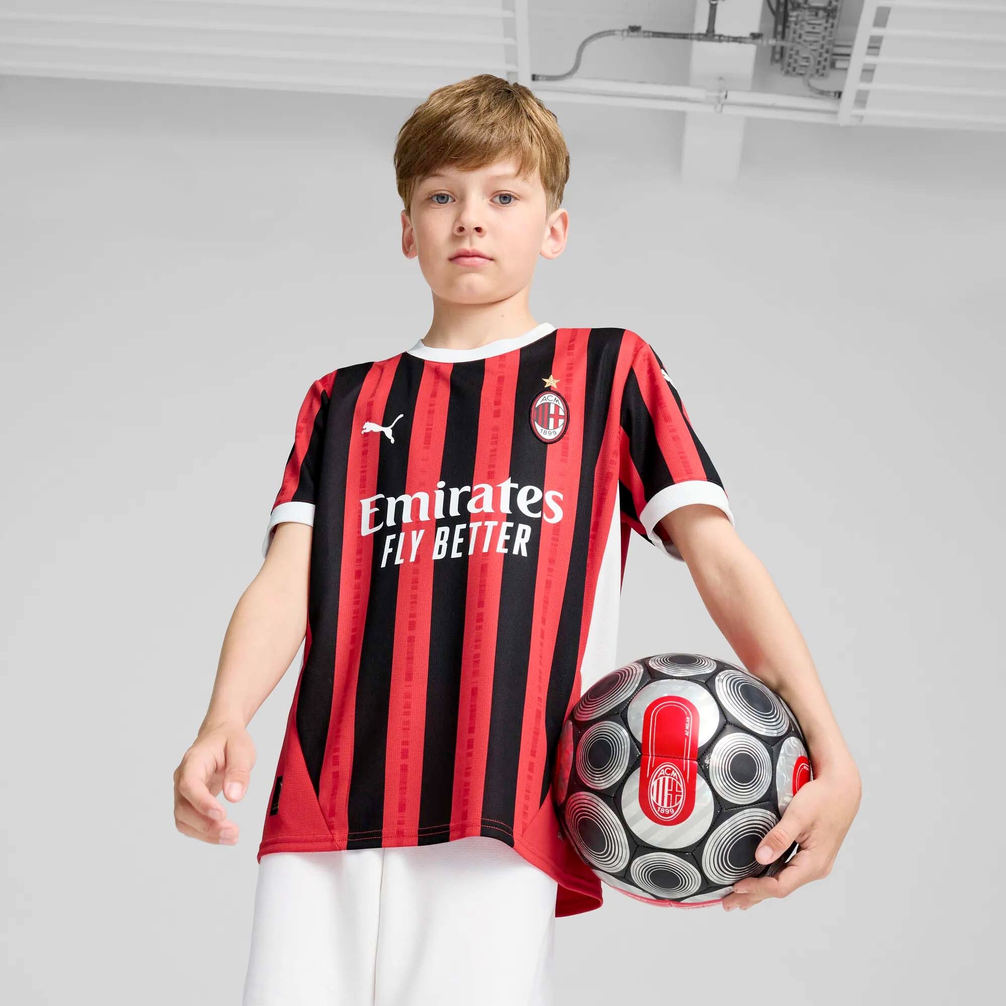 ACM_HOME_JERSEY_REPLICA_JR_774984_01_Image_2