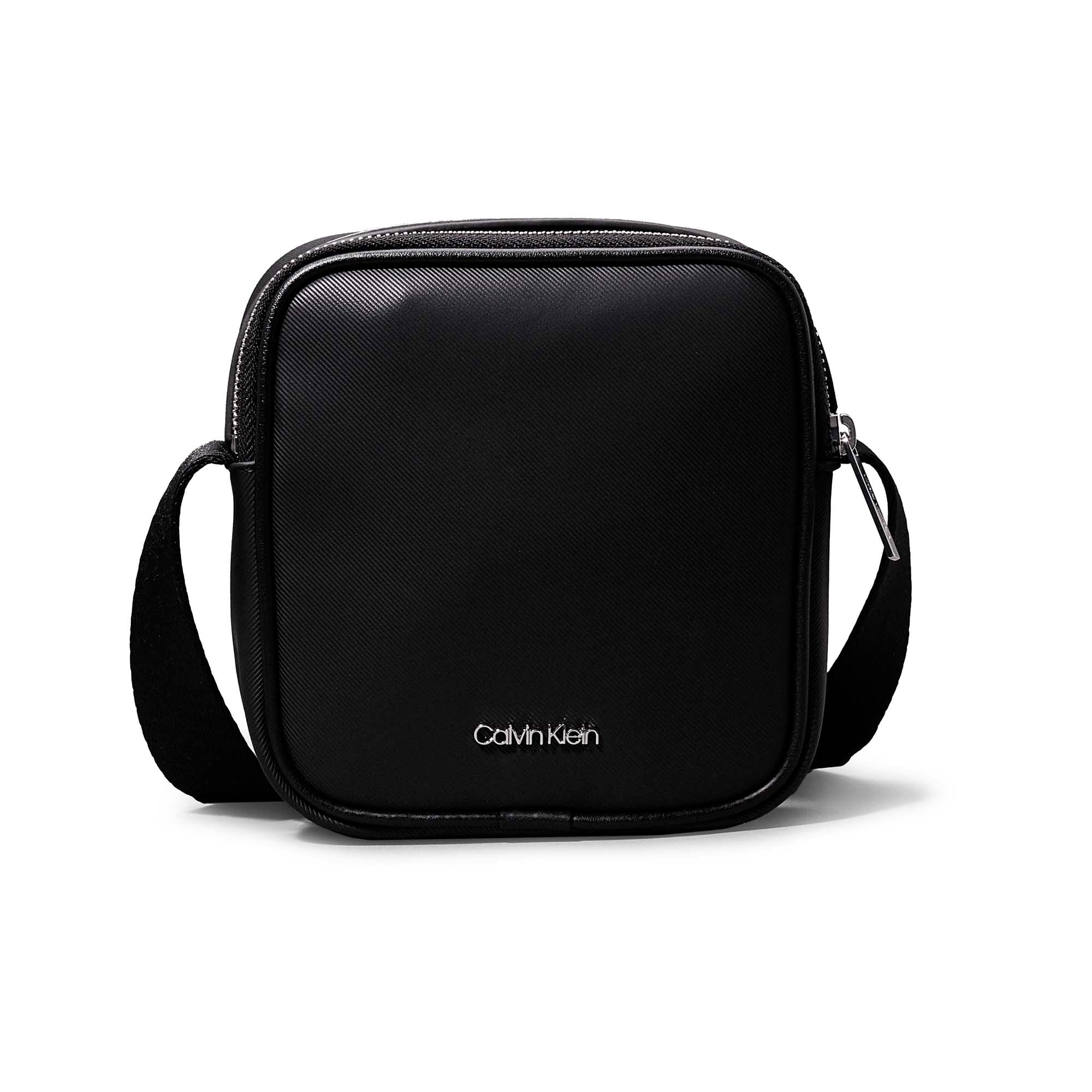 CK_EST_PU_CUBE_REPORTER_K50K511861_BEH_Image_1