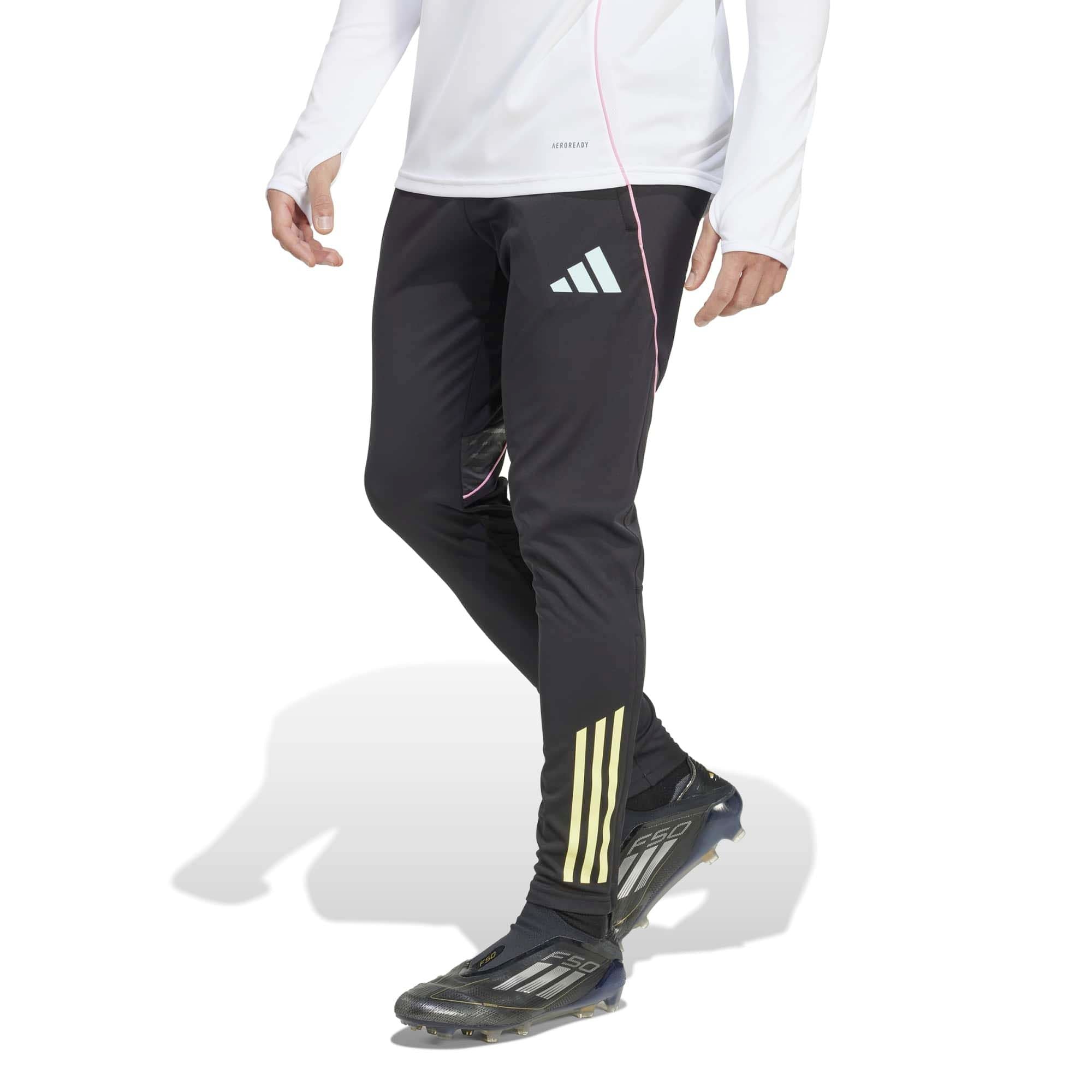 JUVE_TR_PNT_JN7450_BLACK_Image_2