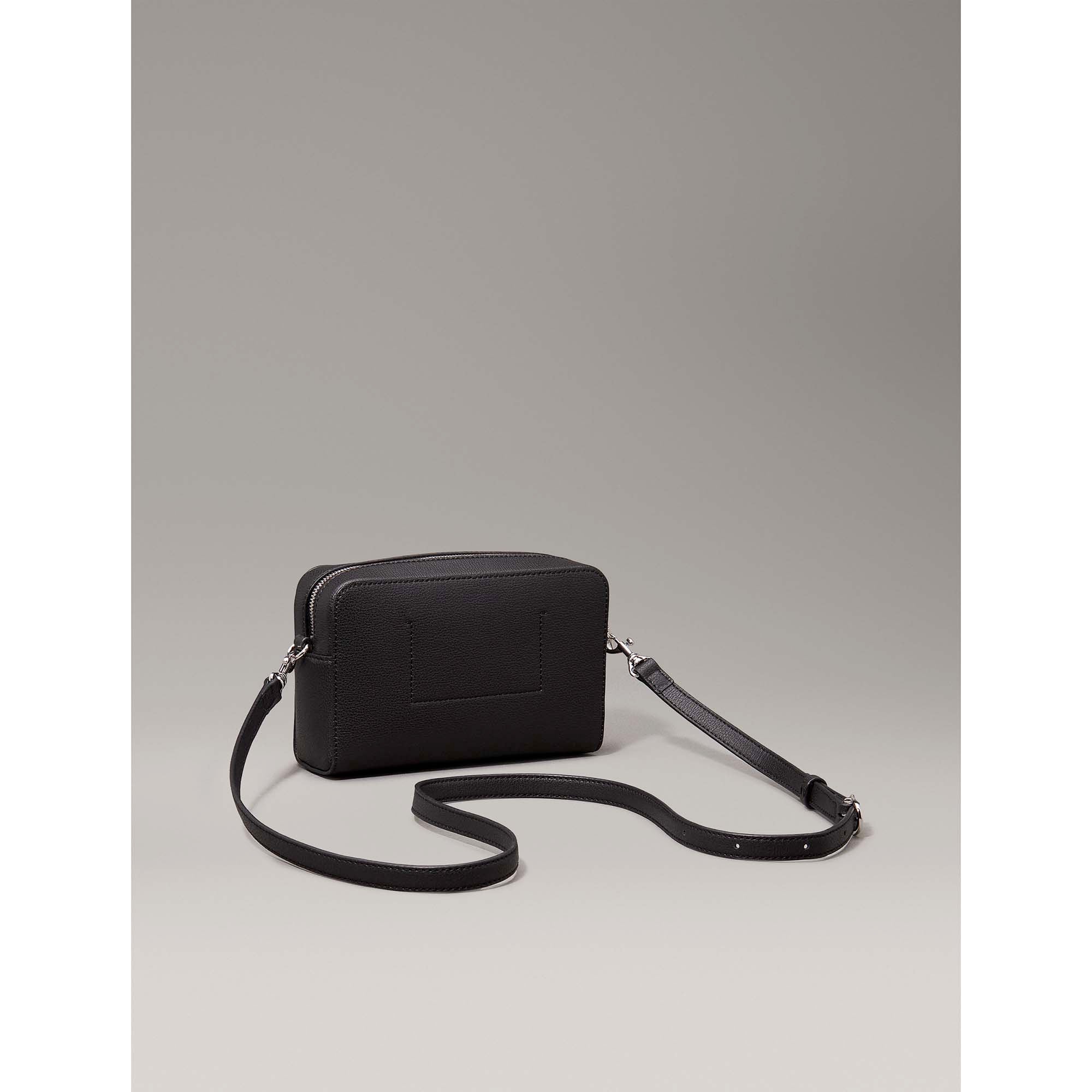 MINIMAL_MONOGRAM_EW_CAMERA_BAG_LV04K3162G_UB1_Image_2