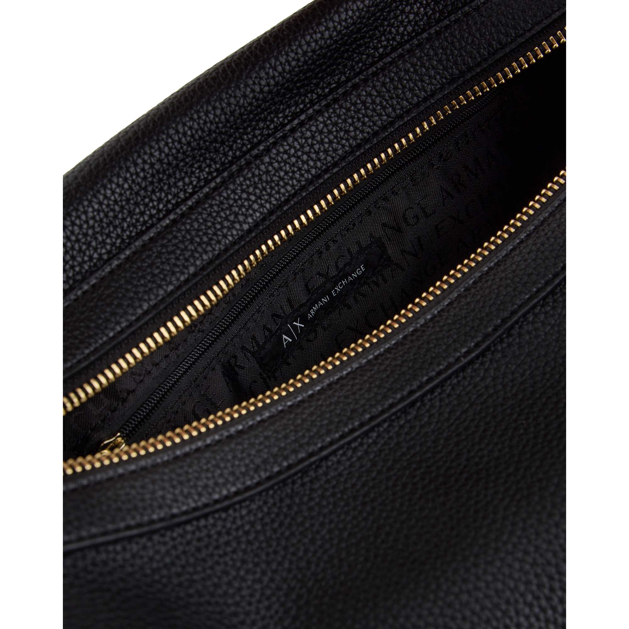 SHOULDER_BAG_XW000915AF11902_UC001_Image_4