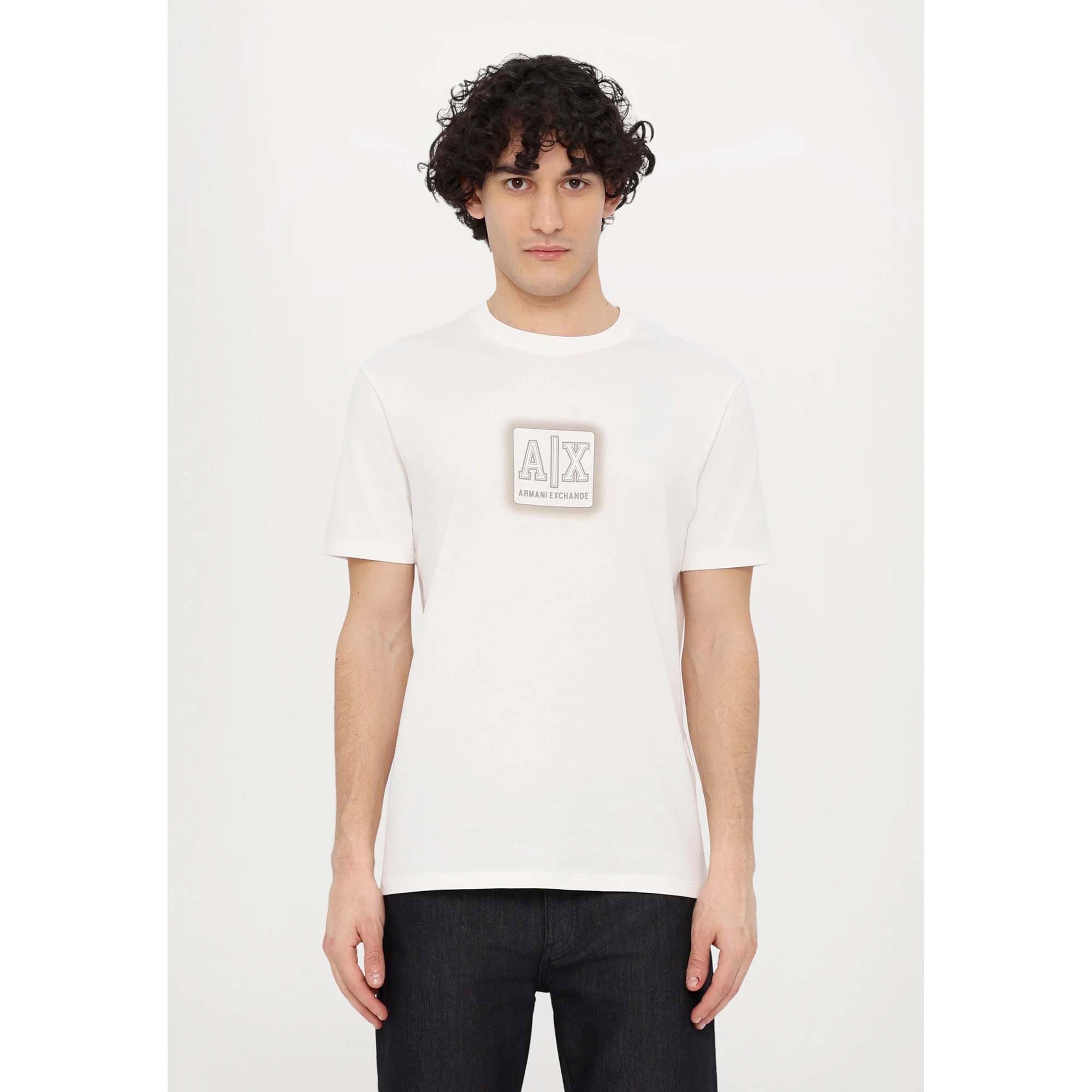 T-SHIRT_XM000545AF10361_U0009_Image_2